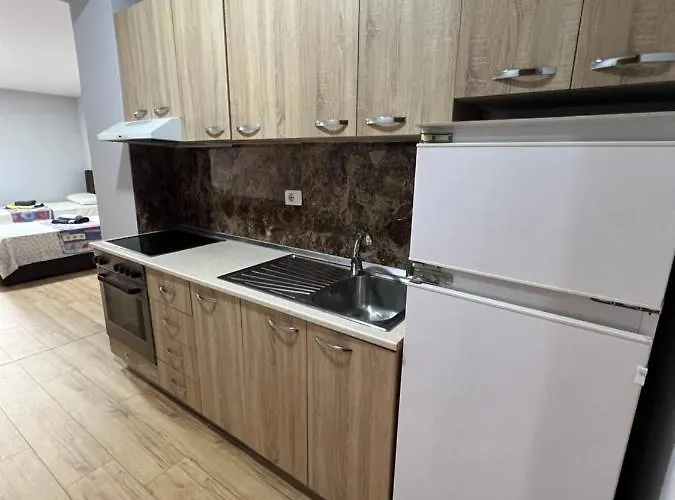 Seaside Flats Dıraç